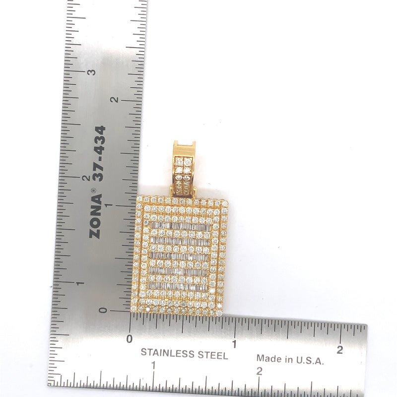 Yellow gold square shape pendant