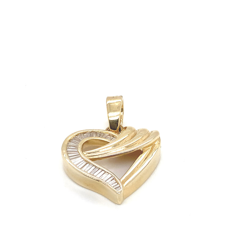 10K gold heart shape pendent